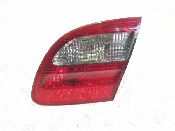 Фонарь крышки багажника правый mercedes e w211
