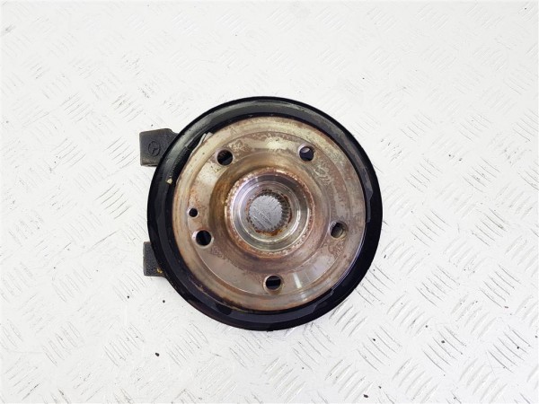 Кулак задний левый mercedes v w447