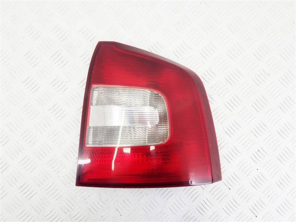 Фонарь задний правый skoda octavia