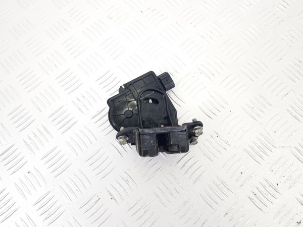 Замок багажника toyota avensis