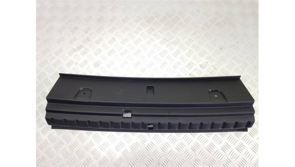 Накладка внутренняя на заднюю панель кузова (багажника) bmw 2 f44