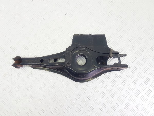 Рычаг задний правый lexus nx az20