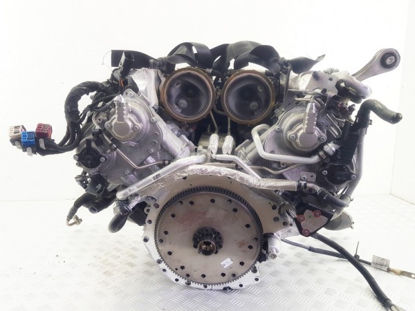 Двигатель porsche macan