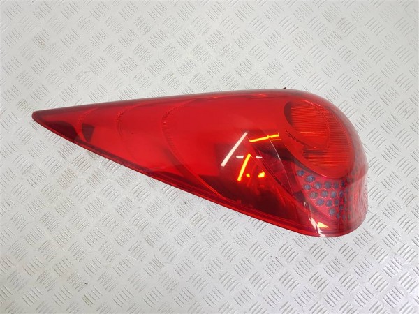 Фонарь задний левый peugeot 207