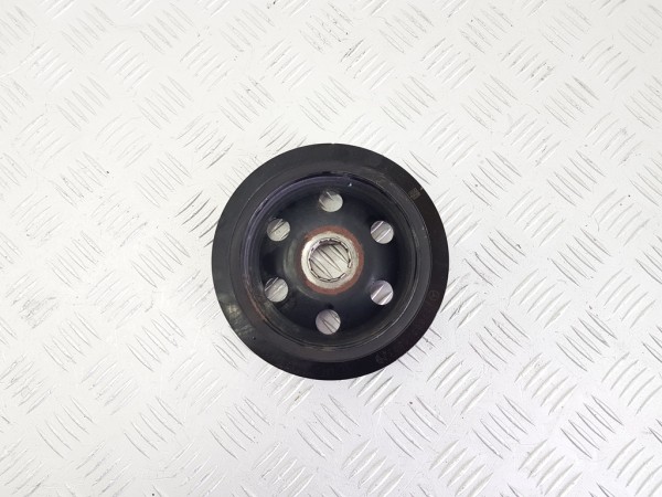 Шкив (шестерня) коленвала mercedes gla x156