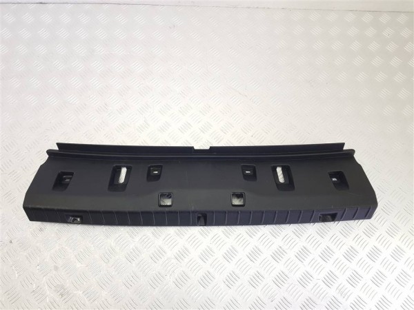 Накладка внутренняя на заднюю панель кузова (багажника) bmw 7 g11/g12