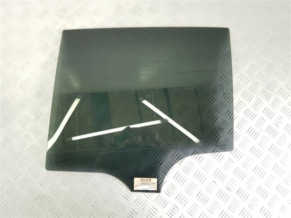 Стекло двери задней левой mercedes glc x253