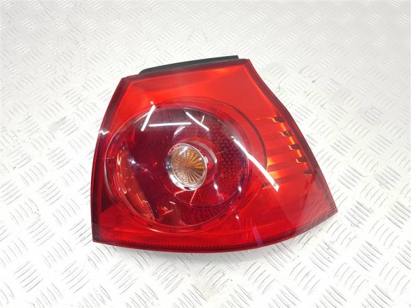 Фонарь задний правый volkswagen golf