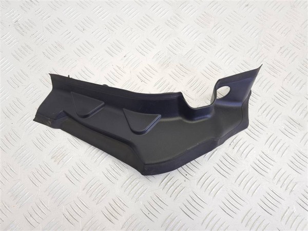 Водосток крышки багажника правый bmw x5 g05