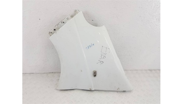 Крыло переднее левое renault trafic