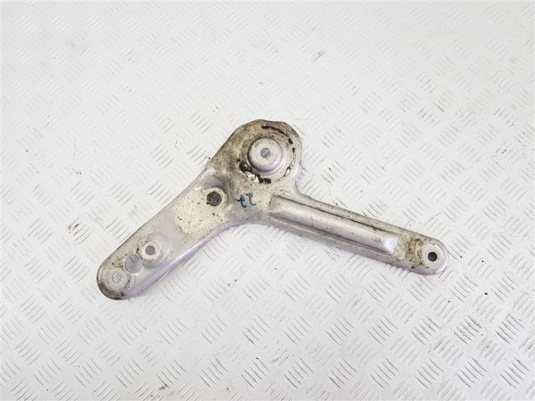 Кронштейн подрамника bmw x7 g07