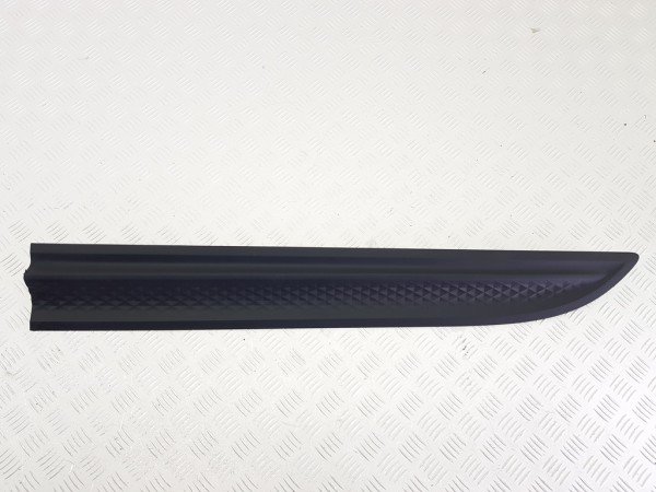 Молдинг двери передней левой porsche macan