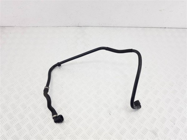 Патрубок радиатора bmw i8