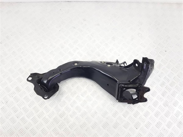 Кулак задний правый bmw 2 f44