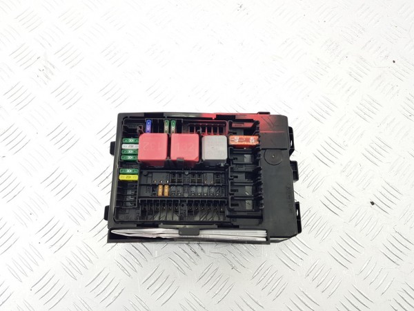 Блок предохранителей mercedes e w214