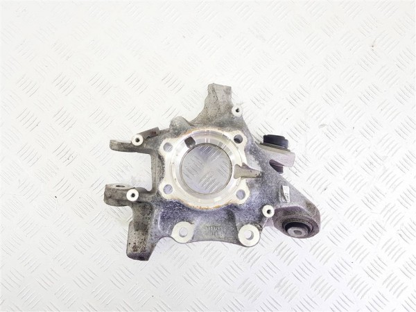 Кулак задний левый bmw 6 g32