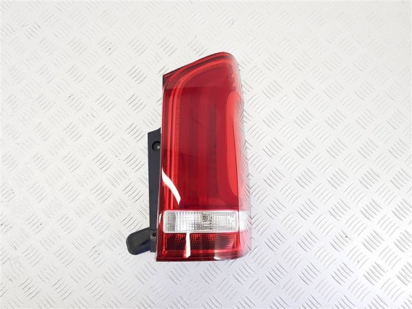 Фонарь задний правый mercedes v w447