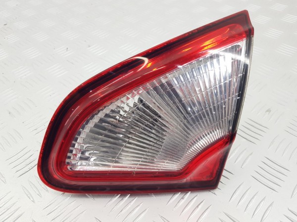Фонарь крышки багажника правый nissan qashqai