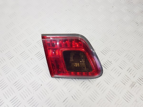 Фонарь крышки багажника левый toyota avensis