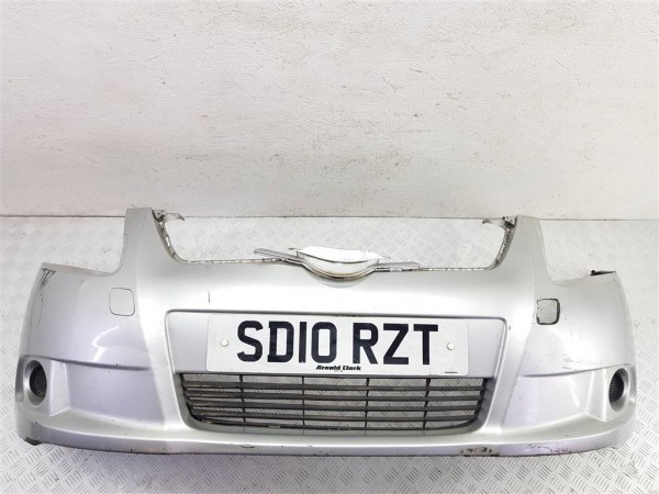 Бампер передний toyota avensis