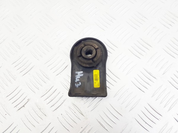 Кронштейн радиатора kia stinger