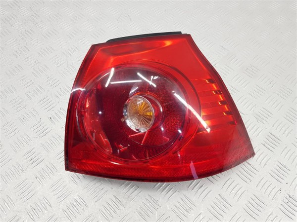 Фонарь задний правый volkswagen golf