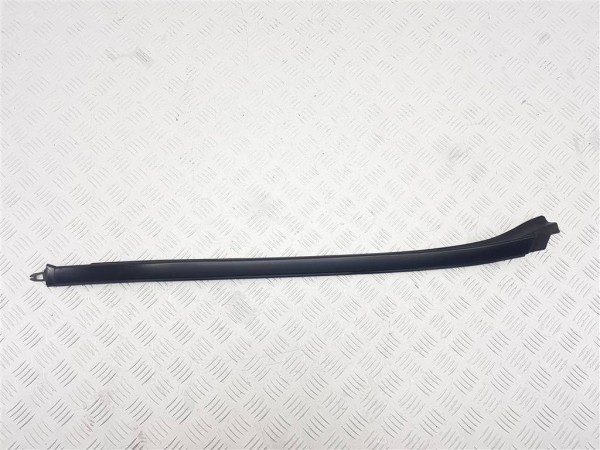 Молдинг стекла лобового mercedes gle w167