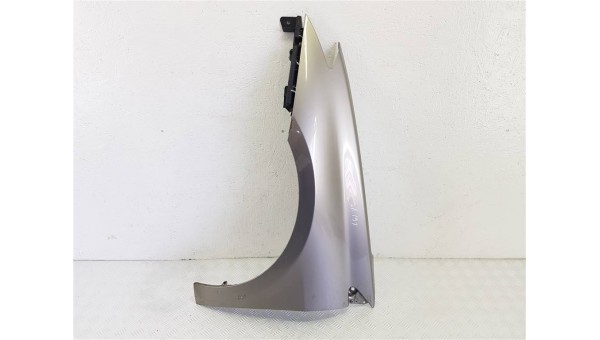Крыло переднее левое renault laguna