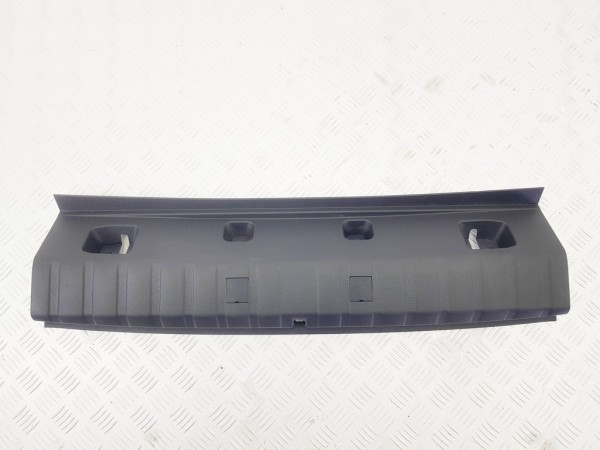 Накладка внутренняя на заднюю панель кузова (багажника) bmw 4 g22/g23