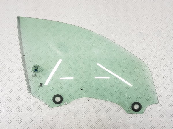 Стекло двери передней правой bmw 2 f44